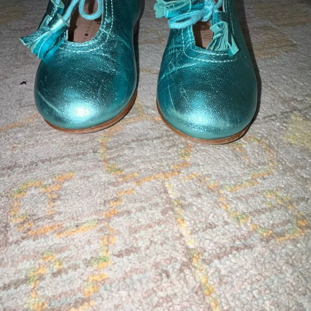 Lmdi collection metallic blue tassel flat sz 26/9-9.5